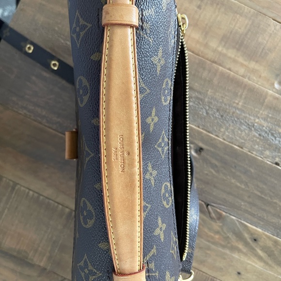 Louis Vuitton Pochette Métis handbag - Picture 7 of 10